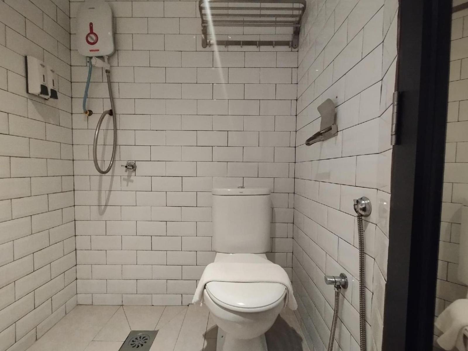 Smile Hotel C180 Cheras Selatan Balakong Kajang Bagian luar foto